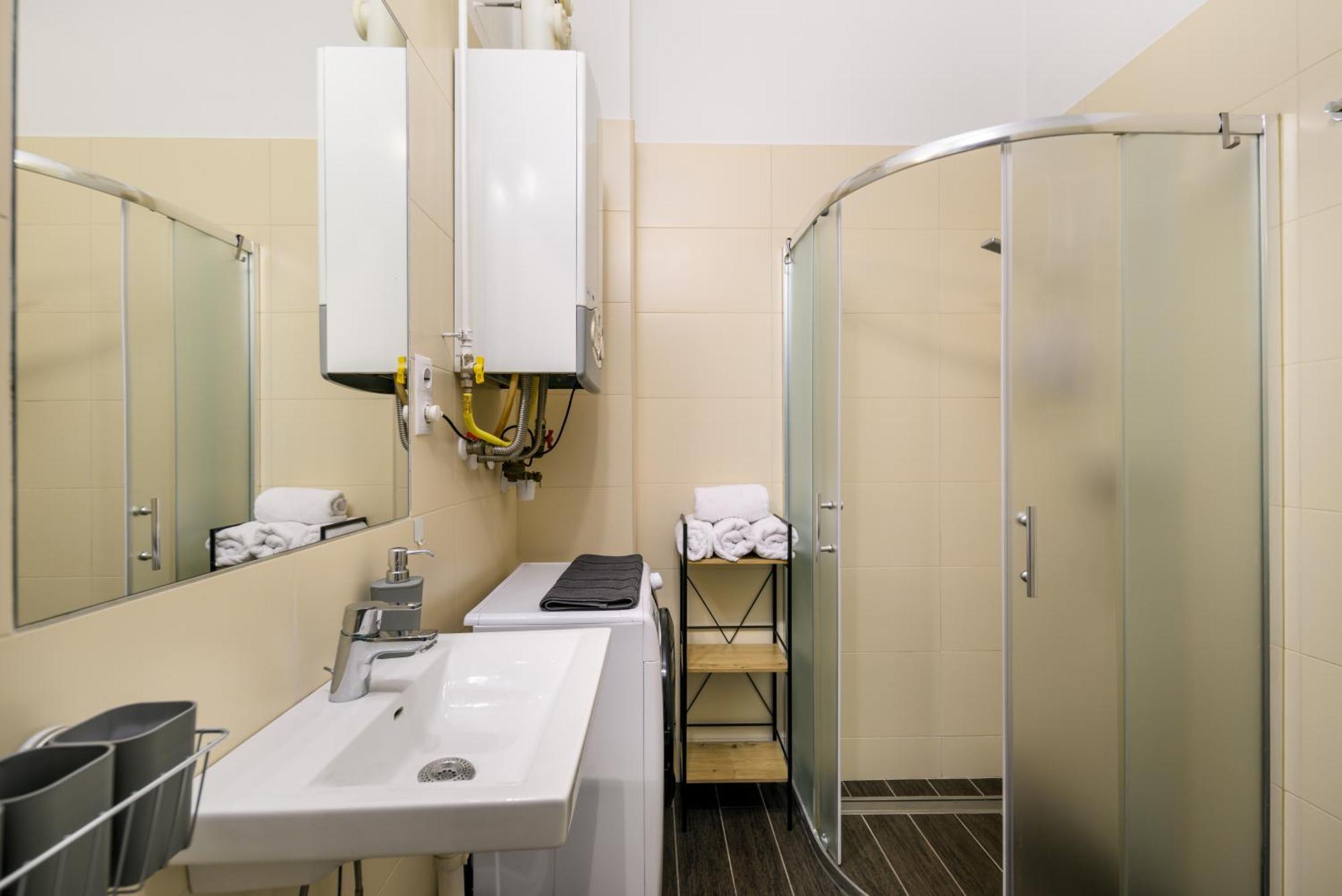Oasis 2 Bd Apartament