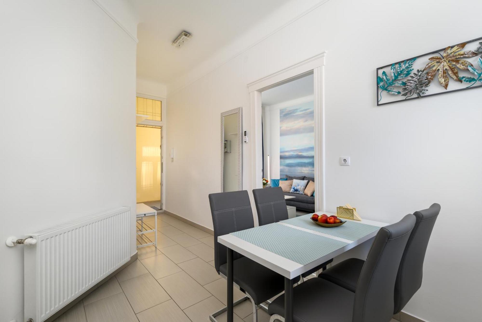 Oasis 2 Bd Apartament