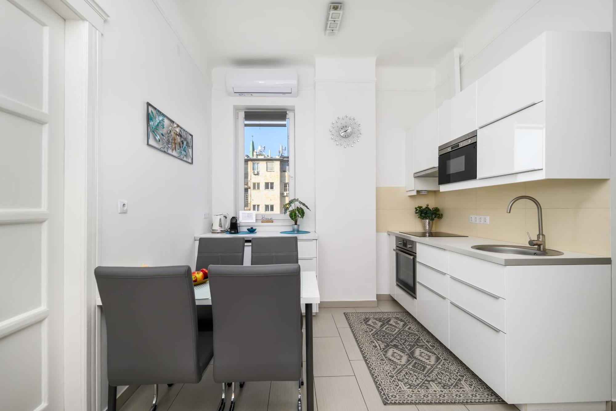 Апартаменти 2Br Central Oasis Apartment *